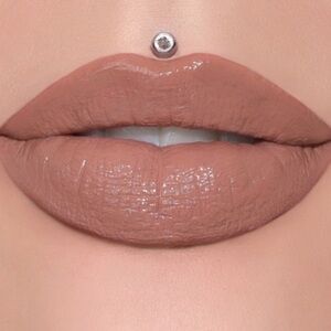 🌼house tour by Jeffree Star supreme gloss